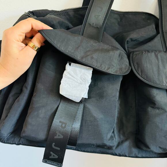 NEW PAJAR CANADA Black Nylon Ripstop Parachute Duffle Travel Bag Weekender Gym - Picture 11 of 15